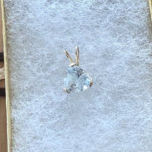14k Gold Aquamarine Pendant